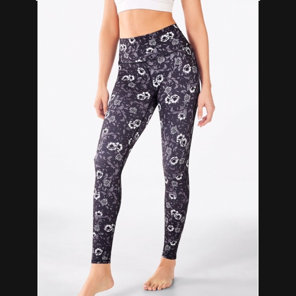 Fabletics High-Waisted Powerhold Leggings